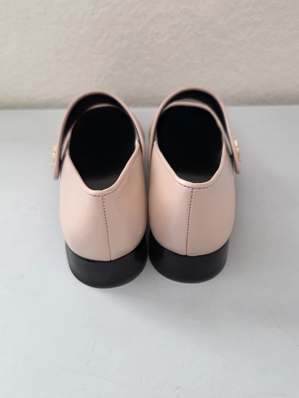 Tory Burch Cap-Toe Mary Jane Flats Shoes Size 6.5